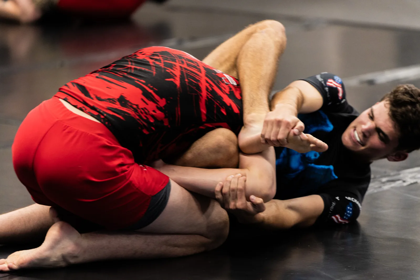 Training: controlling from guard in Jiu Jitsu