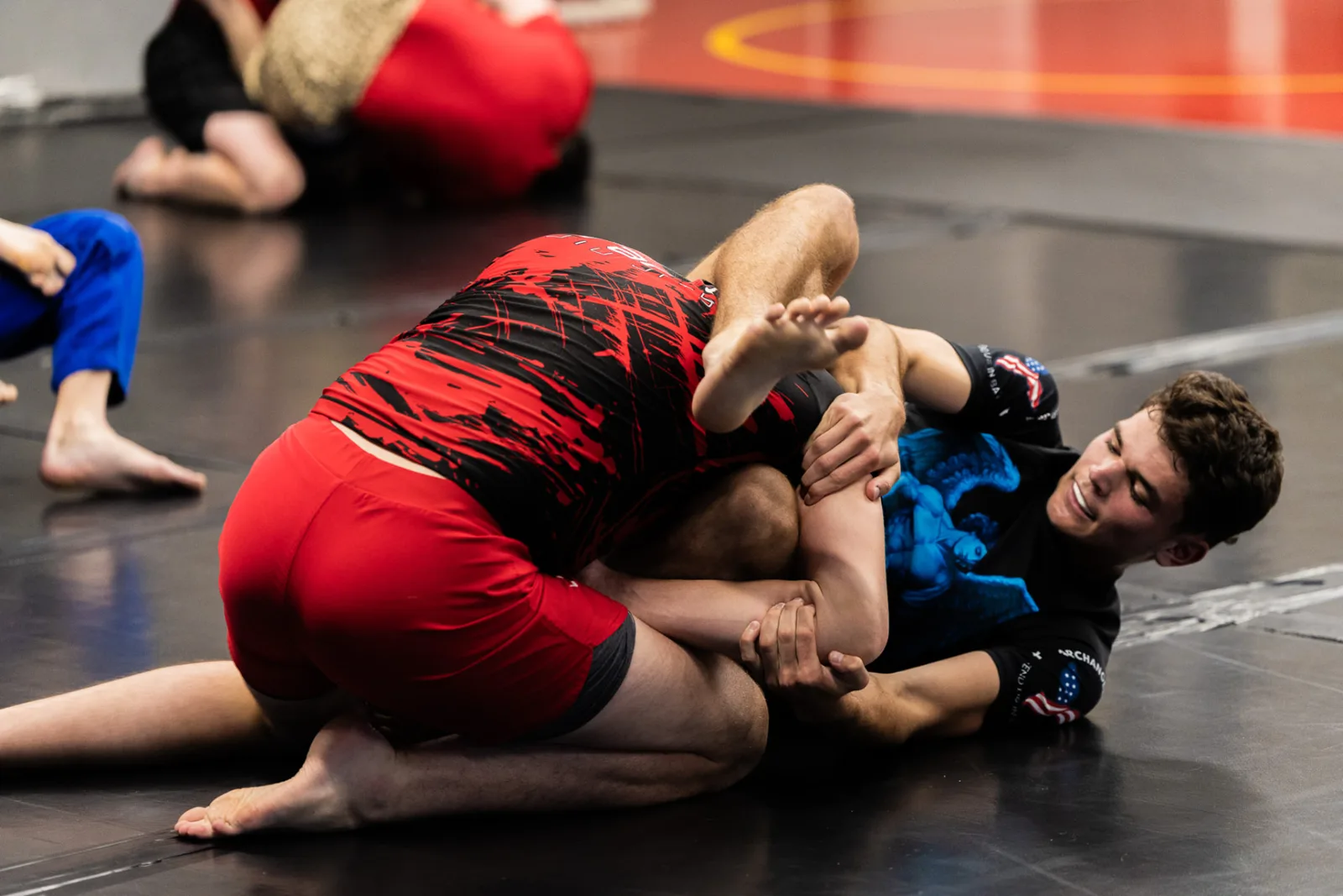 Training: submission defense on the mat